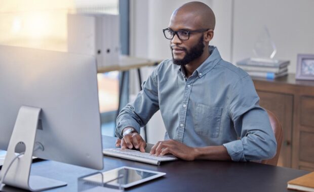 federal contractor negotiating a protest